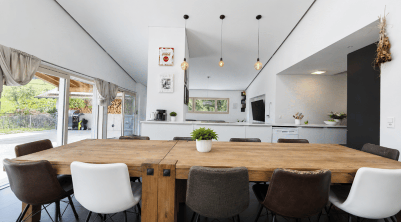 Grosszügiges 7.5-Zimmer-Einfamilienhaus mit Einliegerwohnung und traumhafter Aussicht (4)