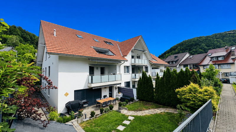 4.5-Zimmer-Maisonette mit Balkon, 2 Nasszellen, 2 Tiefgaragenplätzen, Waschturm und Keller (2)