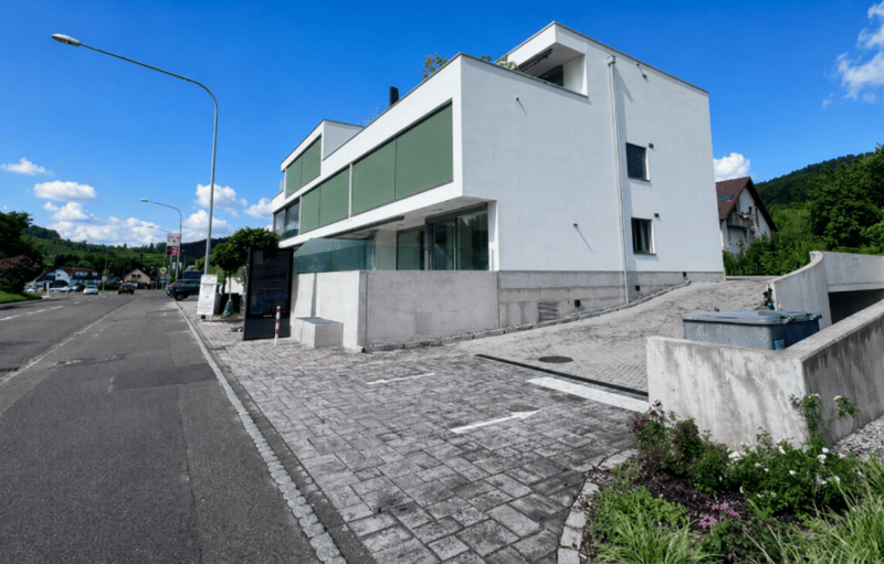 Moderne 3.5-Zimmer-Attikawohnung mit 66 m² Terrasse (3)