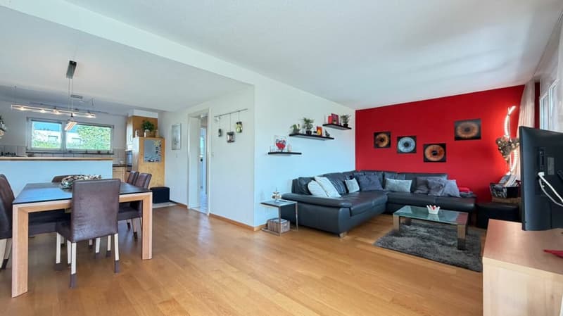 Grosszügiges Einfamilienhaus mit Garage, viel Platz und schönem Raumangebot (8)