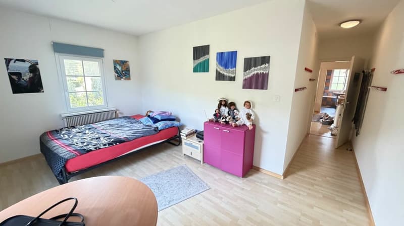 Grosszügiges Doppeleinfamilienhaus mit Garten, Garagenbox und Ausbaupotenzial (13)