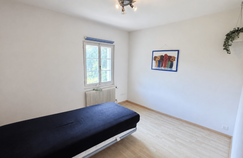 Grosszügiges Doppeleinfamilienhaus mit Garten, Garagenbox und Ausbaupotenzial (4)