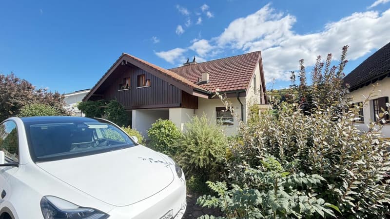 4.5-Zimmer-Doppeleinfamilienhaus mit Garten und Modernisierungspotenzial in Lupsingen (23)