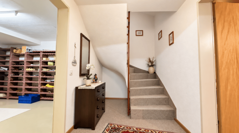 4.5-Zimmer-Doppeleinfamilienhaus mit Garten und Modernisierungspotenzial in Lupsingen (12)
