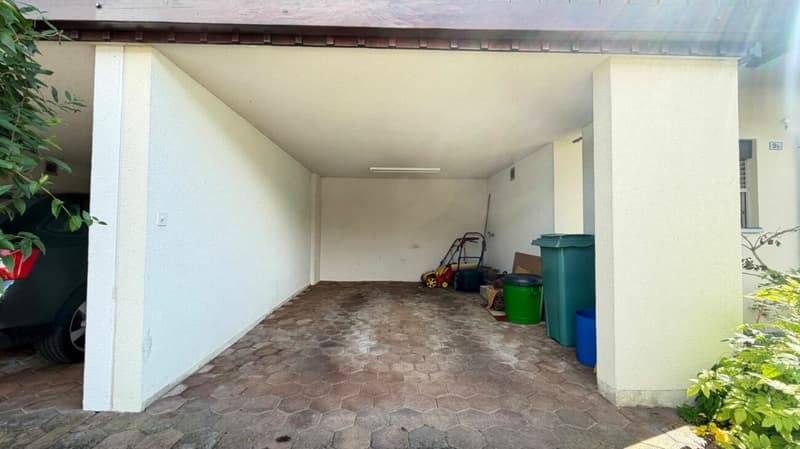 4.5-Zimmer-Doppeleinfamilienhaus mit Garten und Modernisierungspotenzial in Lupsingen (16)