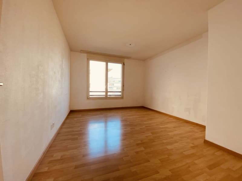 3.5-Zimmerwohnung mit Balkon, eigenem Waschturm, Keller und Veloraum (6)