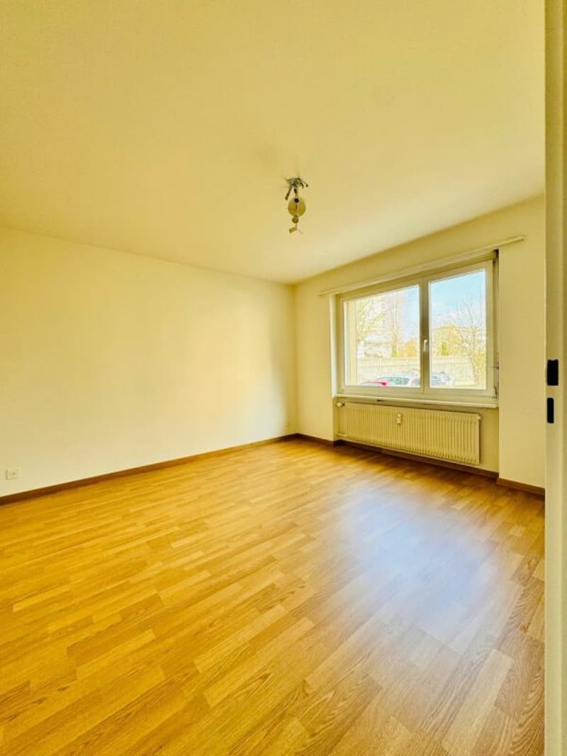 gepflegte 4 Zimmerwohnung im Hochparterre mit Balkon per sofort (6)