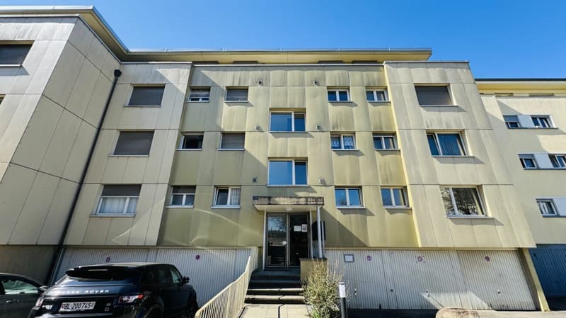 gepflegte 4 Zimmerwohnung im Hochparterre mit Balkon per sofort (11)