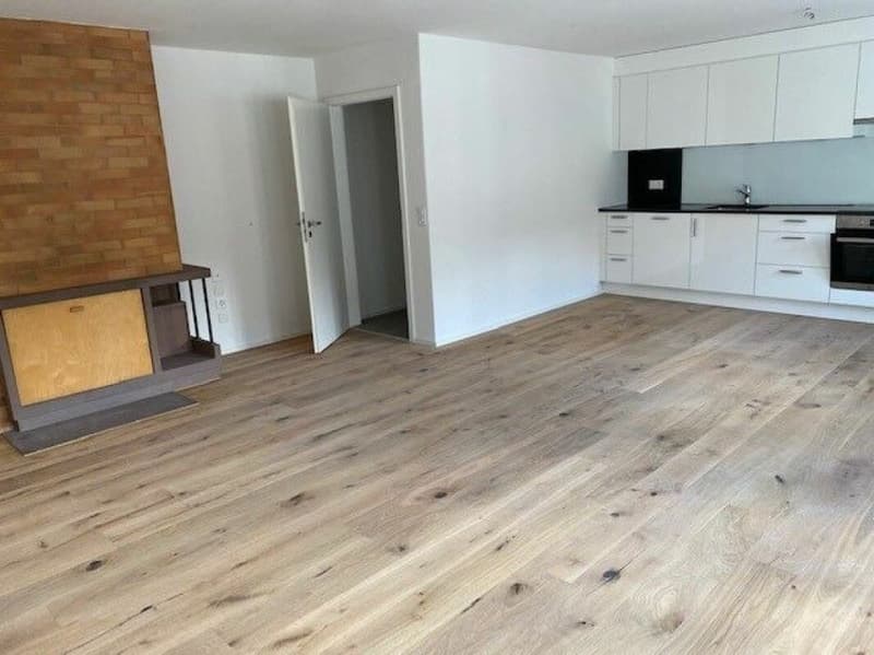 Gepflegte 4.5 Zimmer-Eigentumswohnung mit Cheminée an zentraler Lage in Gelterkinden (7)
