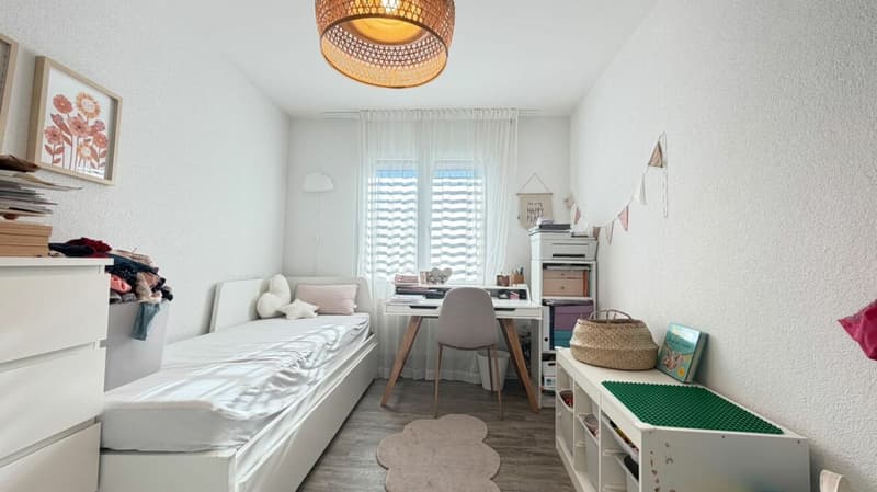 Gepflegte 4.5 Zimmer-Eigentumswohnung mit Cheminée an zentraler Lage in Gelterkinden (3)
