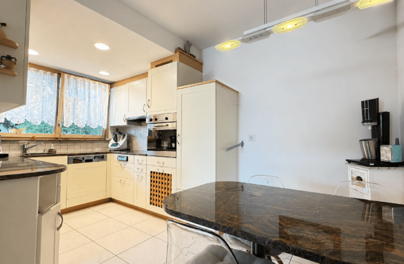 4.5-Zimmer, Terrasse, 2 Nasszellen, Garagenbox, Sauna, Fitness & Partyraum (9)