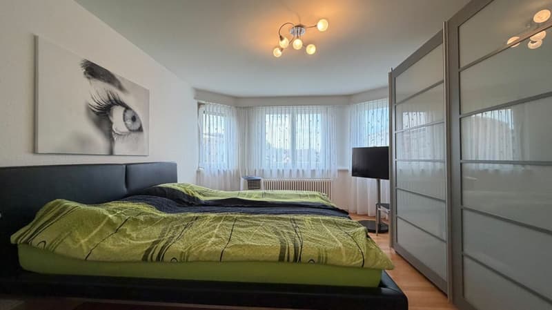2 WOHNUNGEN + GARTEN + GÄSTEZIMMER + GARAGE/PARKPLÄTZE + MIETEINNAHMEN - SELTENE CHANCE (9)