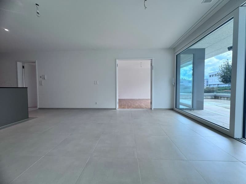 MODERNE 4.5-ZIMMER-WOHNUNG MIT 37.5 m² AUSSENFLÄCHE + MINERGIE + AUSSENPARKPLATZ (8)