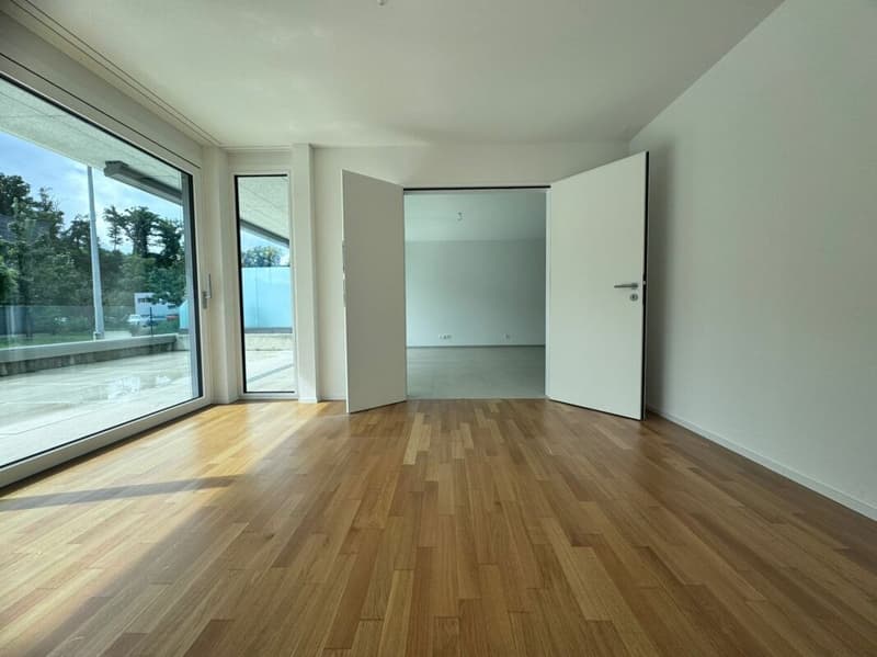 MODERNE 4.5-ZIMMER-WOHNUNG MIT 37.5 m² AUSSENFLÄCHE + MINERGIE + AUSSENPARKPLATZ (9)