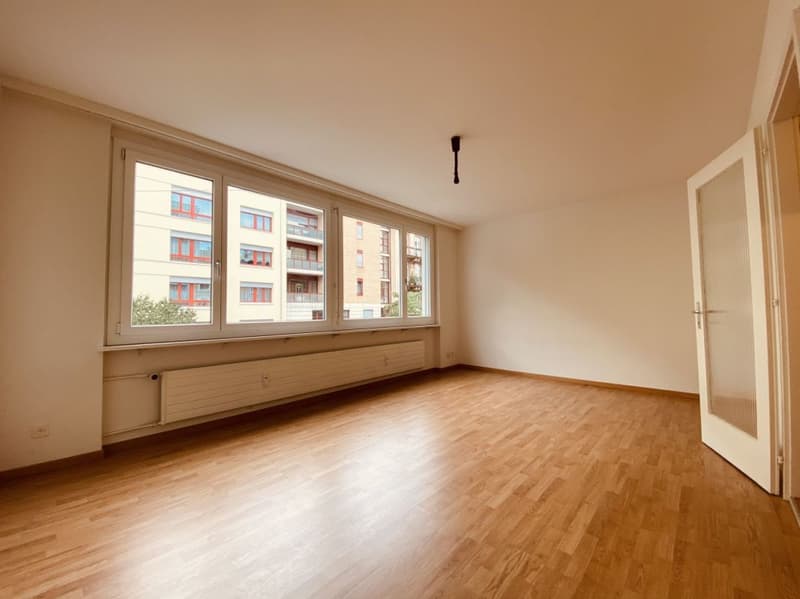 Helle und gemütliche 1 Zimmerwohnung mit Bad und Küche per sofort (1)