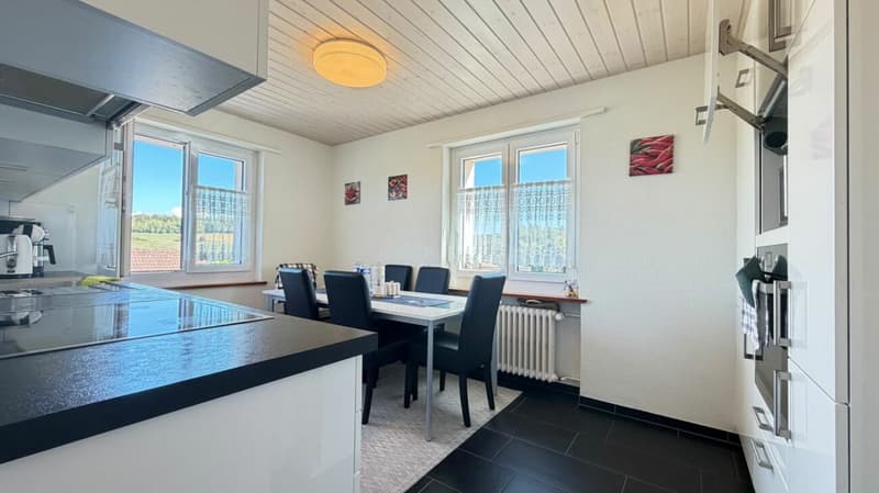 VIEL PLATZ, SONNE & WEITSICHT - 4.5-ZIMMER-EFH MIT 580 M² GRUNDSTÜCK & GROSSER GARAGE (11)