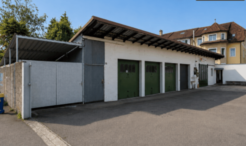 Seltene Chance - 2 Wohnungen, Atelier & 5 Parkplätze (1)