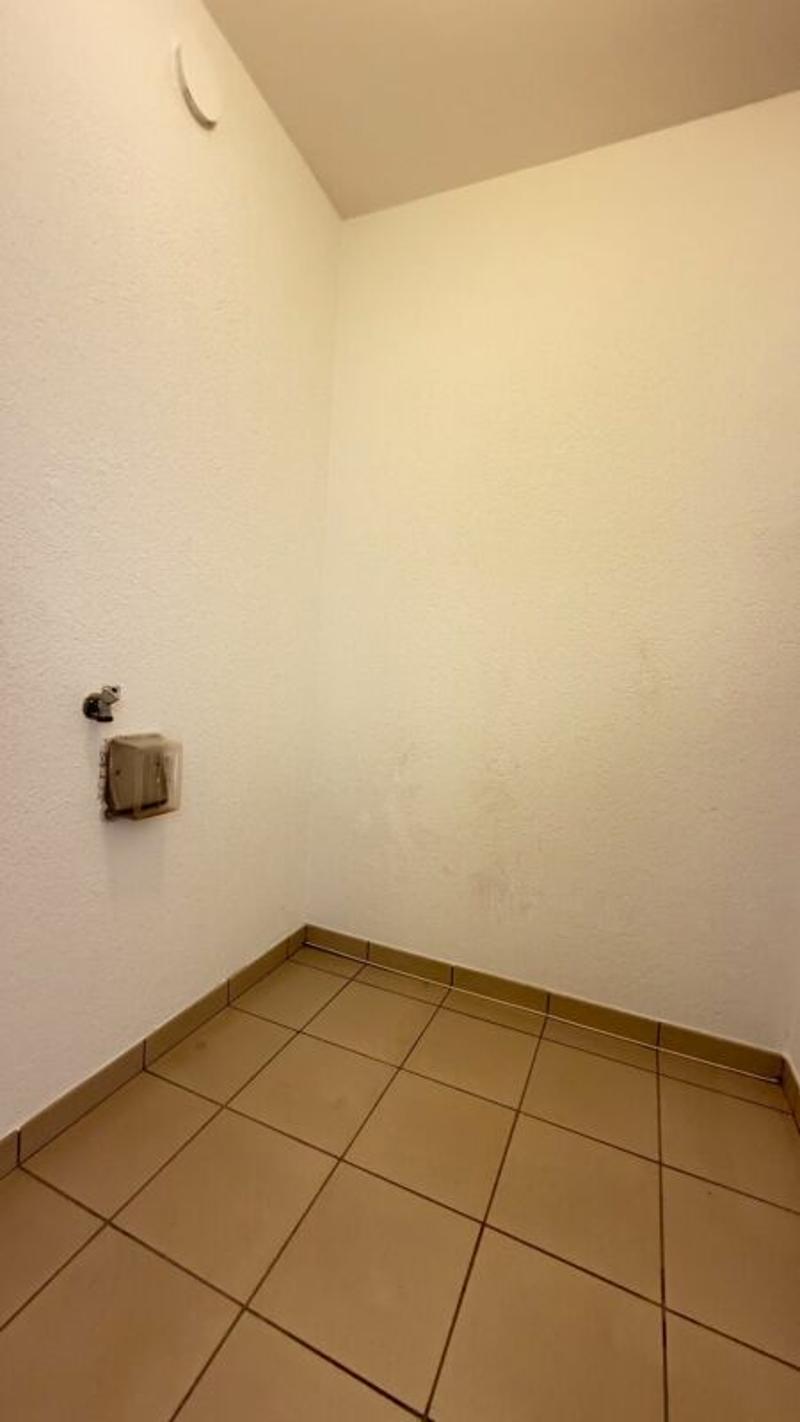 Helle 2.5-Zimmer-Wohnung in Basel mit Balkon & Lift (11)