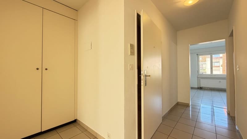 Helle 2.5-Zimmer-Wohnung in Basel mit Balkon & Lift (7)