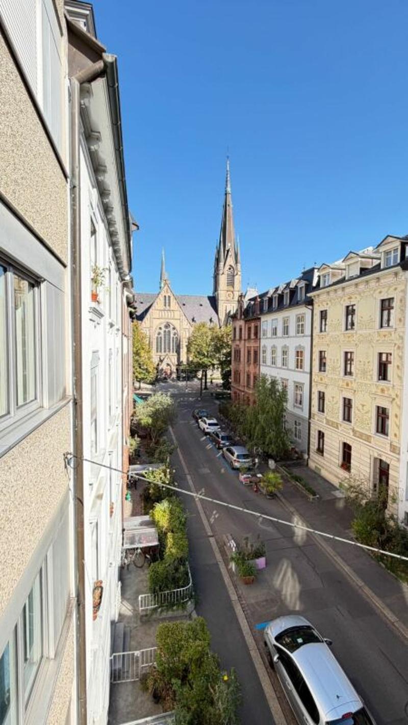 Helle 2.5-Zimmer-Wohnung in Basel mit Balkon & Lift (14)