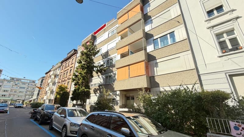 Helle 2.5-Zimmer-Wohnung in Basel mit Balkon & Lift (1)