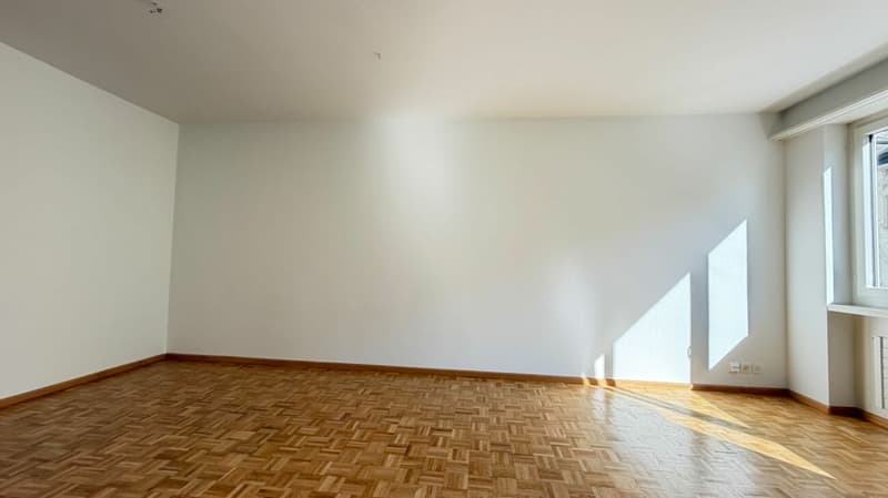 Helle 2.5-Zimmer-Wohnung in Basel mit Balkon & Lift (9)