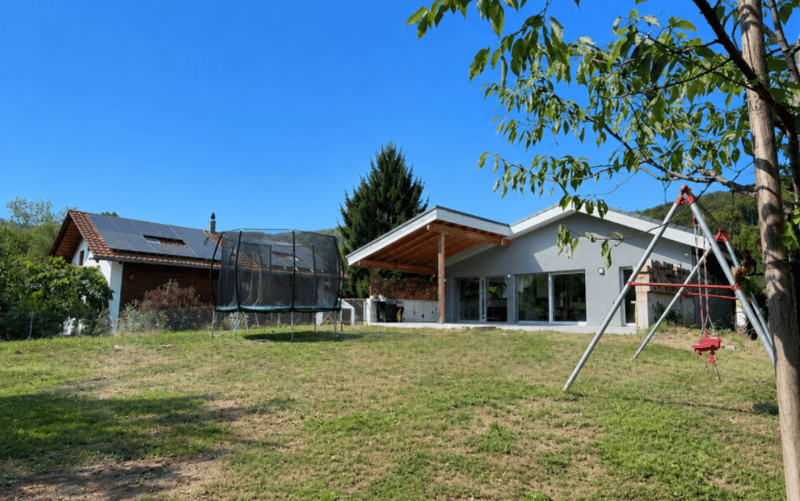 7.5-Zimmer-Haus mit Einliegerwohnung & Weitblick (2)