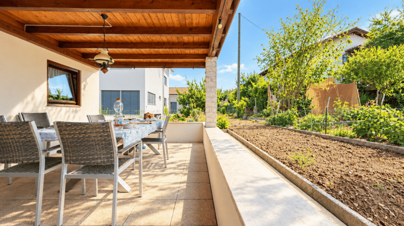 Freiheit & Platz - Haus mit Doppelgarage & Garten (2)