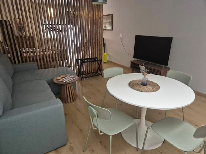 Möbliert wohnen - 1.5 Zimmer, 44 m² & Balkon (6)