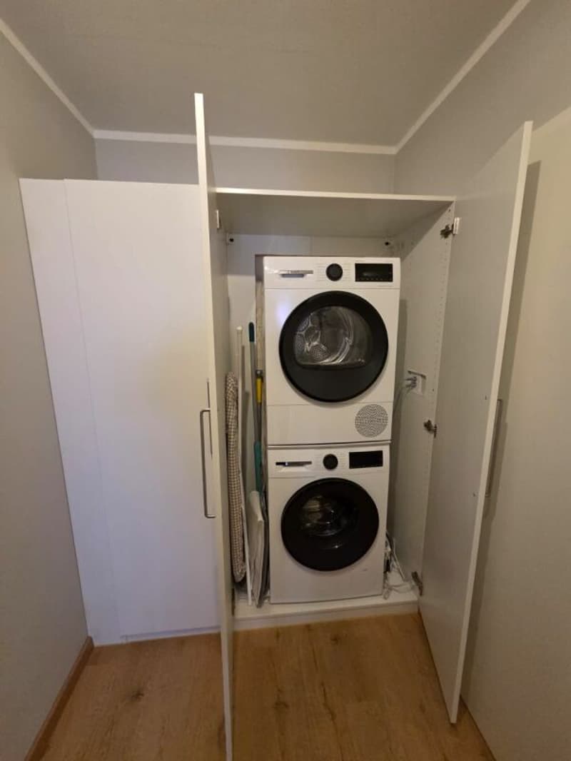 Möbliert wohnen - 1.5 Zimmer, 44 m² & Balkon (3)