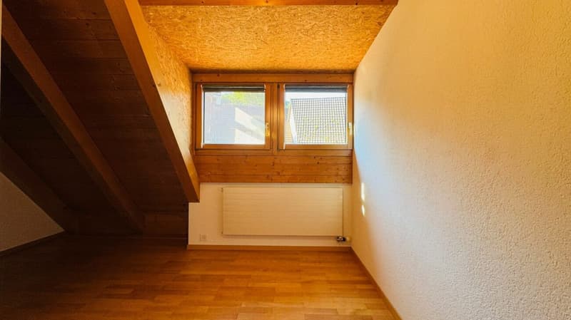 Helle Maisonette mit 2 Bädern & Parkplatz (5)