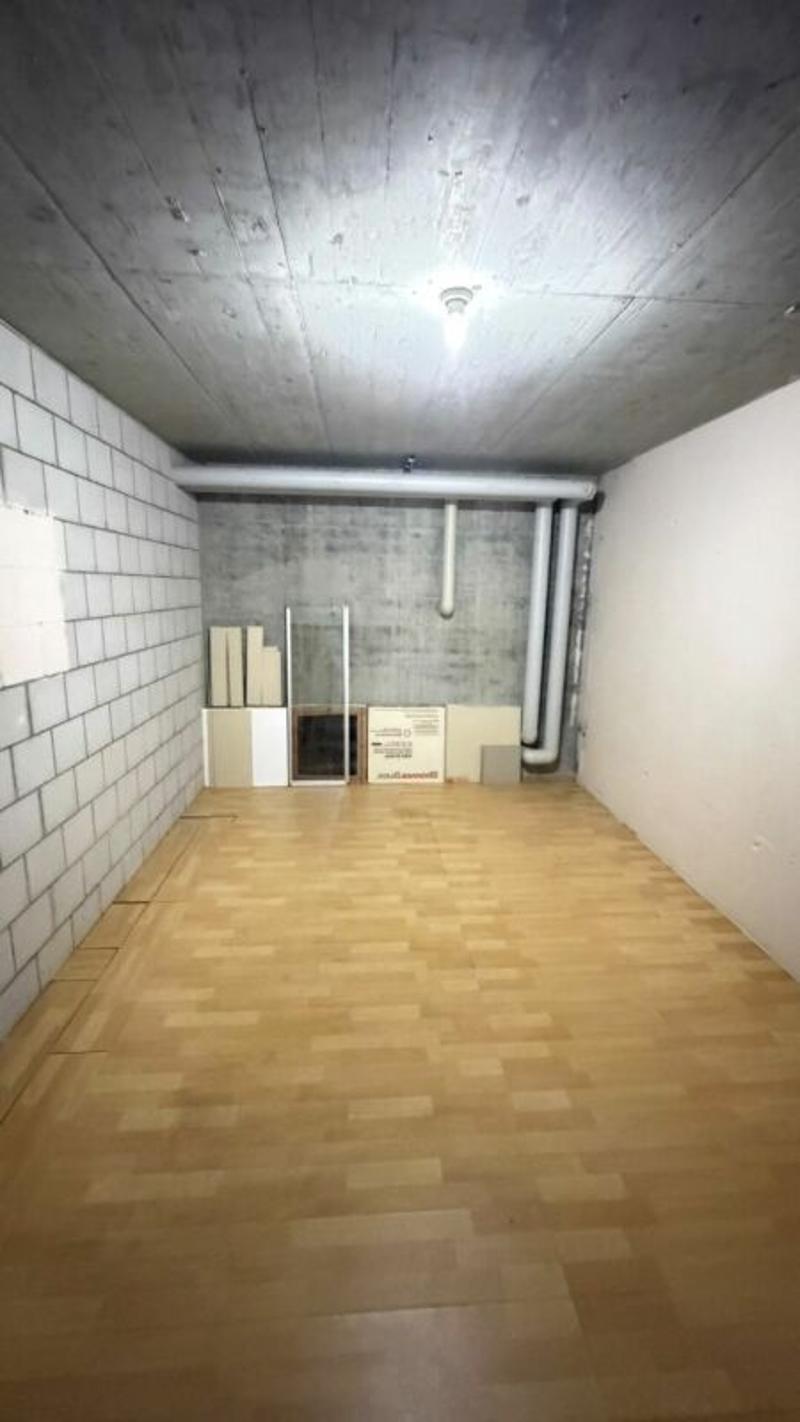 Grosszügige 5.5-Zimmer-Wohnung mit Balkon & Tiefgarage (10)