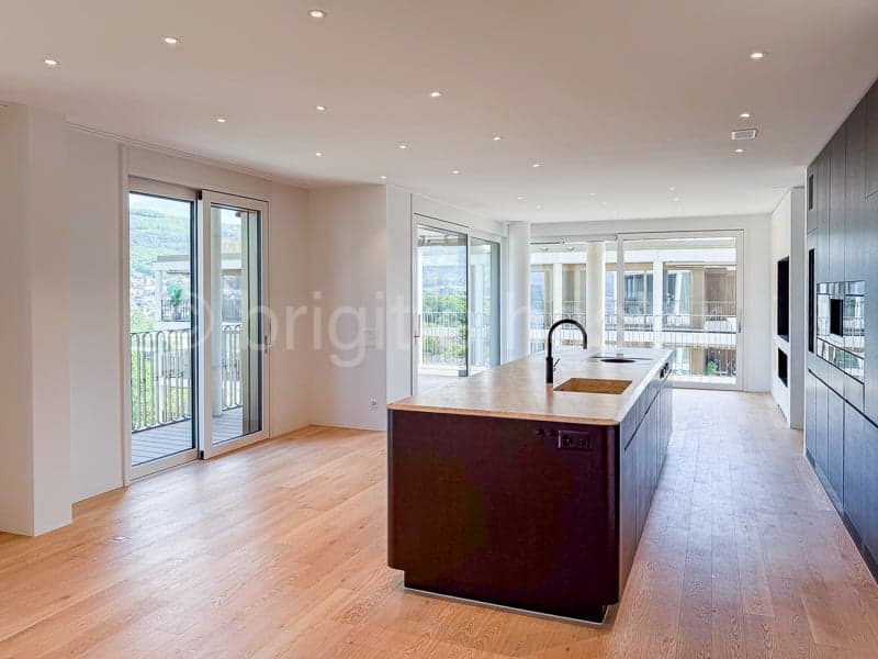 Exclusive maisonette unit with high-quality interior design and breathtaking panoramic views (6)