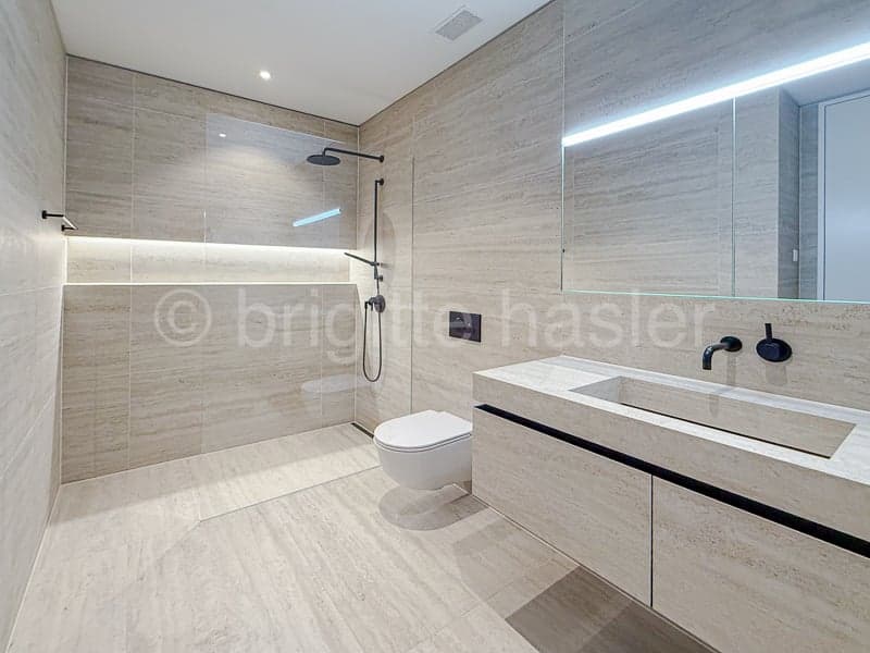 Exclusive maisonette unit with high-quality interior design and breathtaking panoramic views (9)