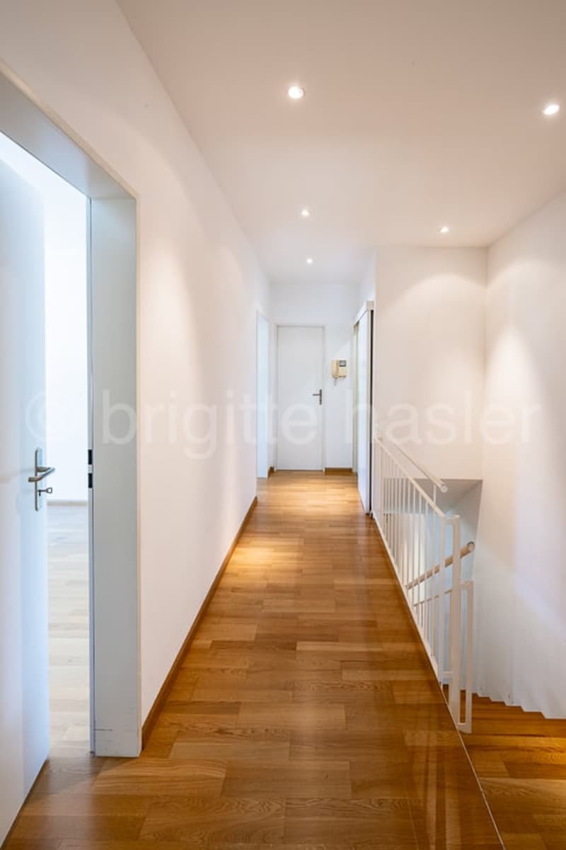 4.5-room maisonette apartment in a historic building (renovated) in the center of Riehen (8)