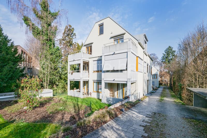 Appartamento di 5 locali in proprietà con giardino privato in una posizione tranquilla e verde (5)