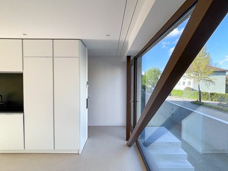 Hochmoderne Wohnung mit Hauscharakter und eigenem Gartenanteil in Bottmingen (7)