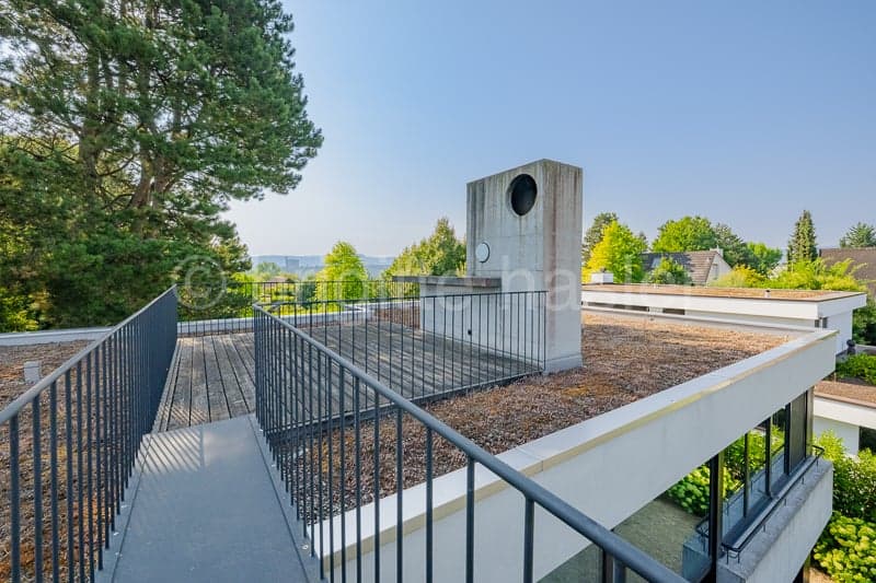 Moderne Designer-Liegenschaft mit Pool  an exklusiver Lage auf der Binninger Höhe (12)