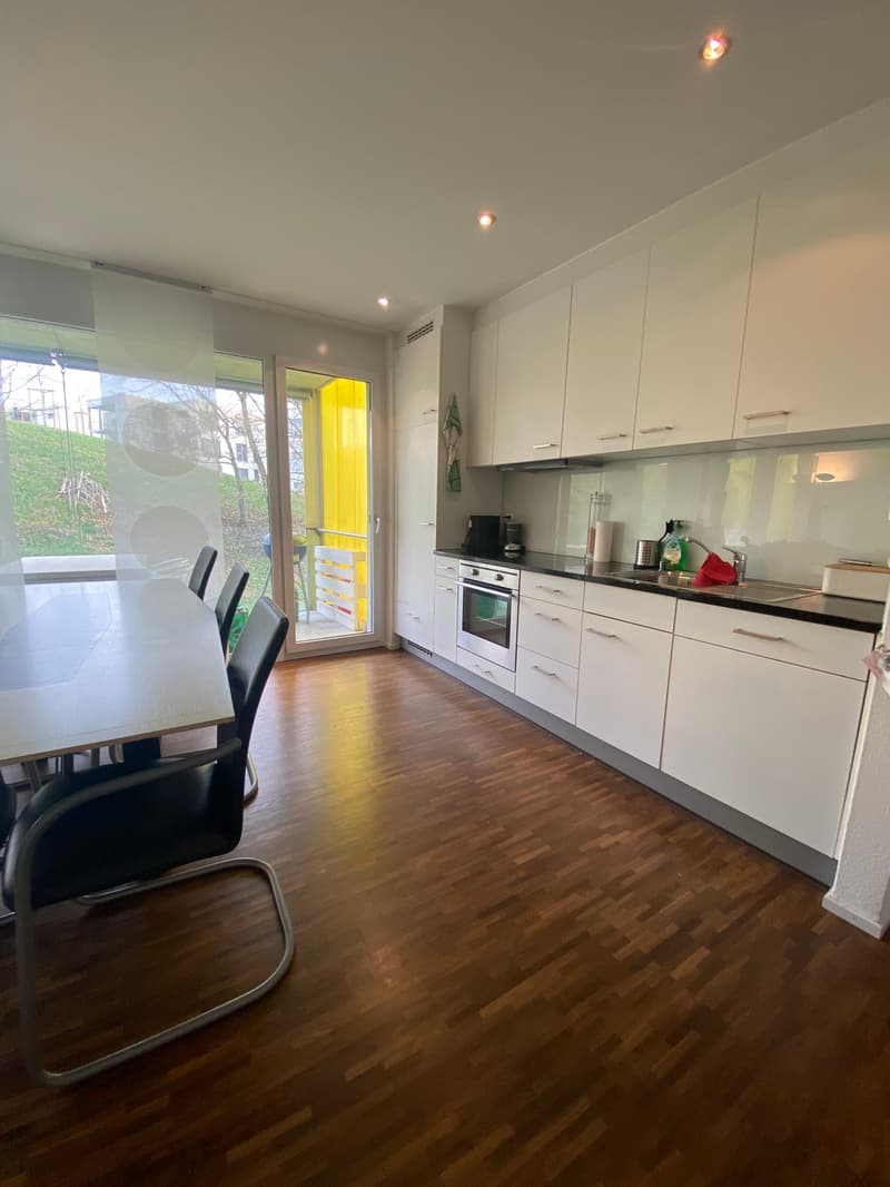 Charmante 2.5-Zimmer-Wohnung mit Balkon in Hägendorf (5)