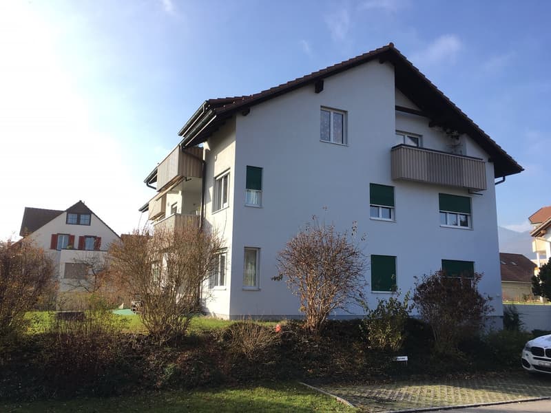 An ruhiger, schöner Lage vermieten wir (1)