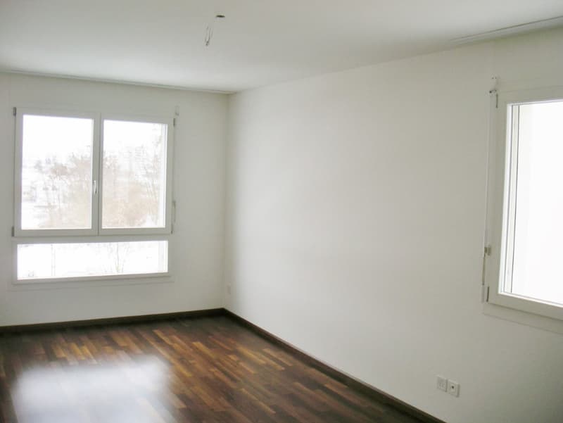 Moderne, neuwertige 3.5 Zimmer Etagenwohnung mit separater Waschküche (10)