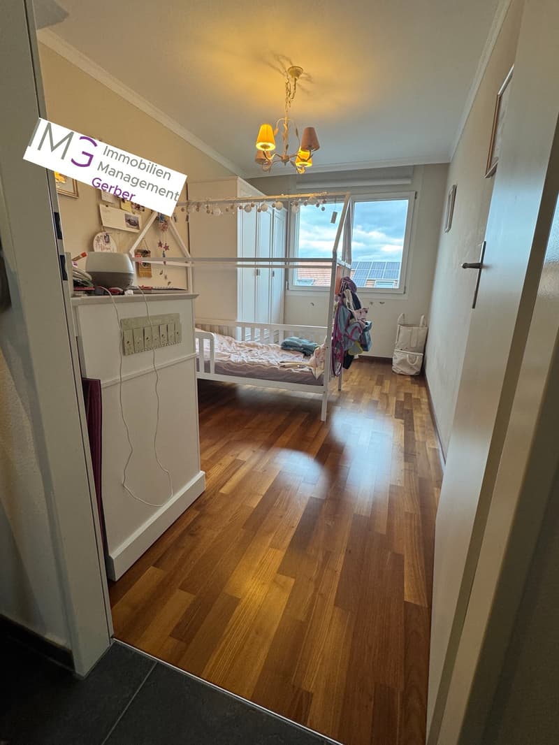 Moderne, neuwertige 3.5 Zimmer Etagenwohnung mit separater Waschküche (7)