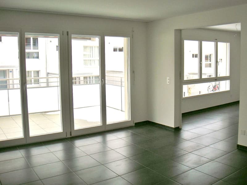 Sonniges Familienglück in 4123 Allschwil: Moderne 3.5-Zi.-Wohnung mit Südbalkon an sicherer Top-Lage (4)