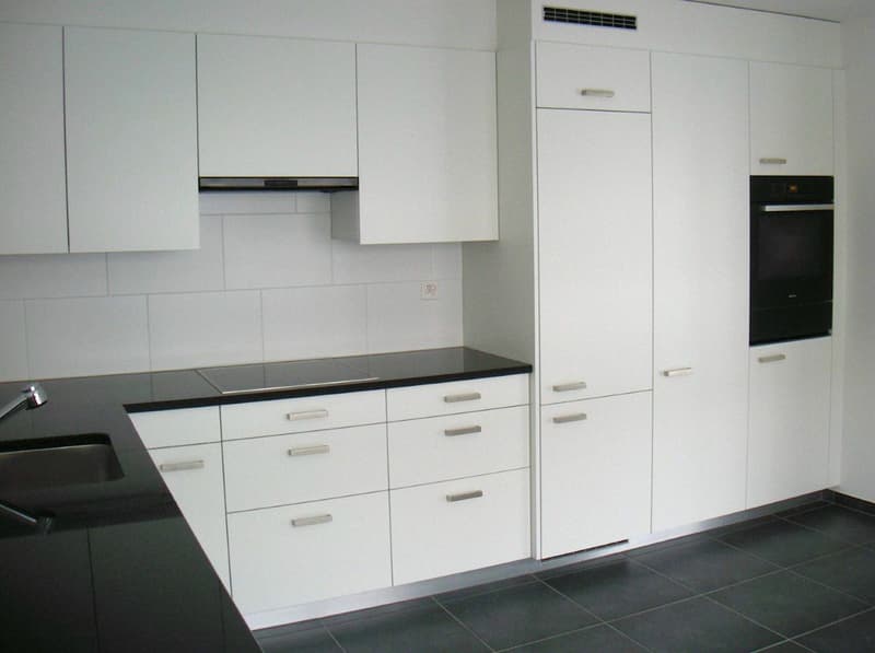 Sonniges Familienglück in 4123 Allschwil: Moderne 3.5-Zi.-Wohnung mit Südbalkon an sicherer Top-Lage (7)