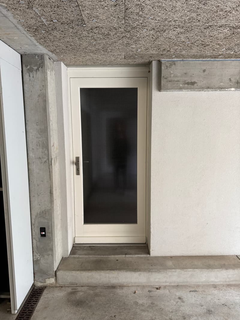 Sunny family apartment: Modern 3.5-room apartment with south-facing balcony in a safe prime location (20)