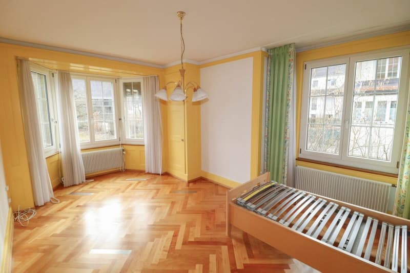 8.5-room house, also usable as a multi-generation house, on 1,441 m2 of land with building land reserve (8)