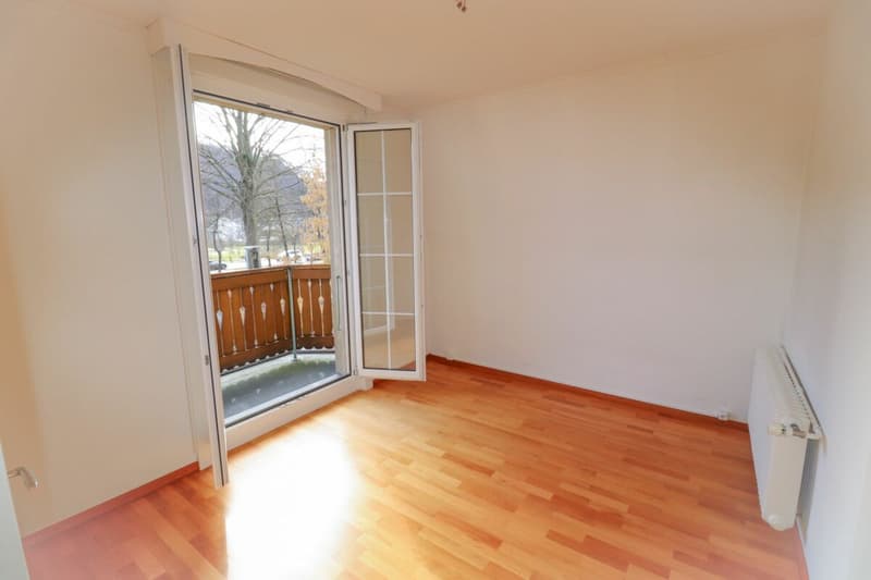8.5-room house, also usable as a multi-generation house, on 1,441 m2 of land with building land reserve (14)