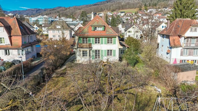 8.5-room house, also usable as a multi-generation house, on 1,441 m2 of land with building land reserve (17)