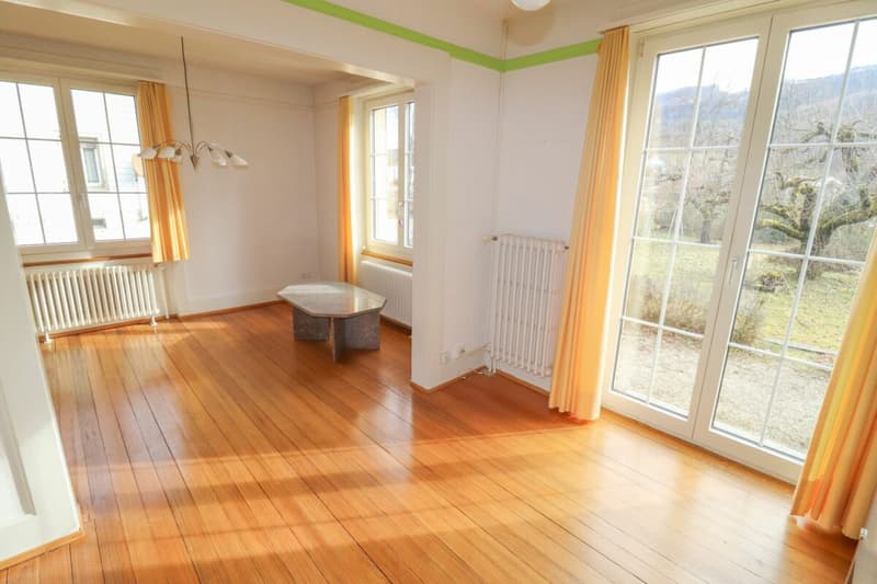 8.5-room house, also usable as a multi-generation house, on 1,441 m2 of land with building land reserve (4)