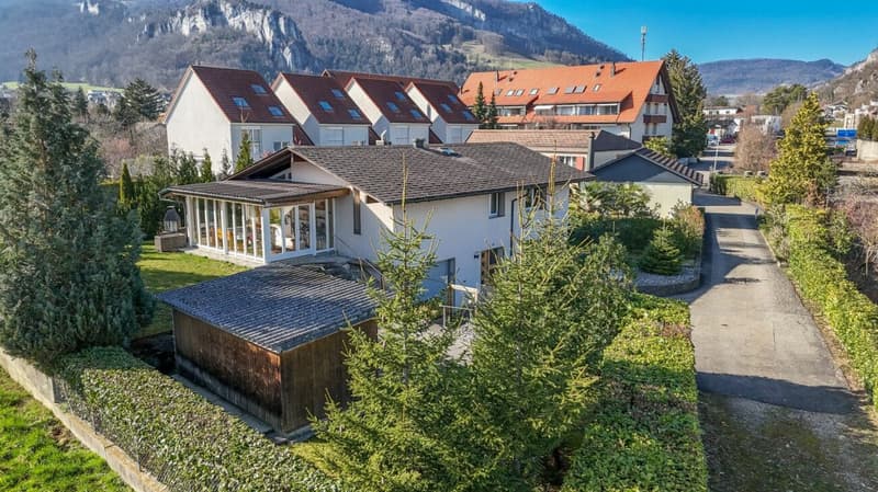 5.5-room single-family house with winter garden and additional building on 1,091 m2 large plot (3)